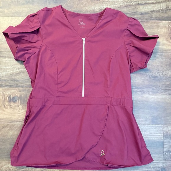 Jaanuu Tops - Jaanuu Womens Tulip Sleeve Zipper V-Neck Scrub Top Burgundy Wine Size L